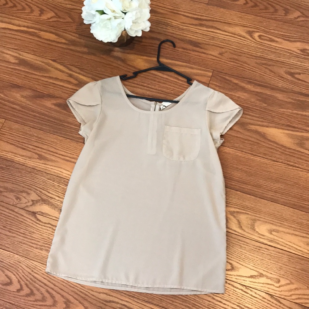 Short sleeve